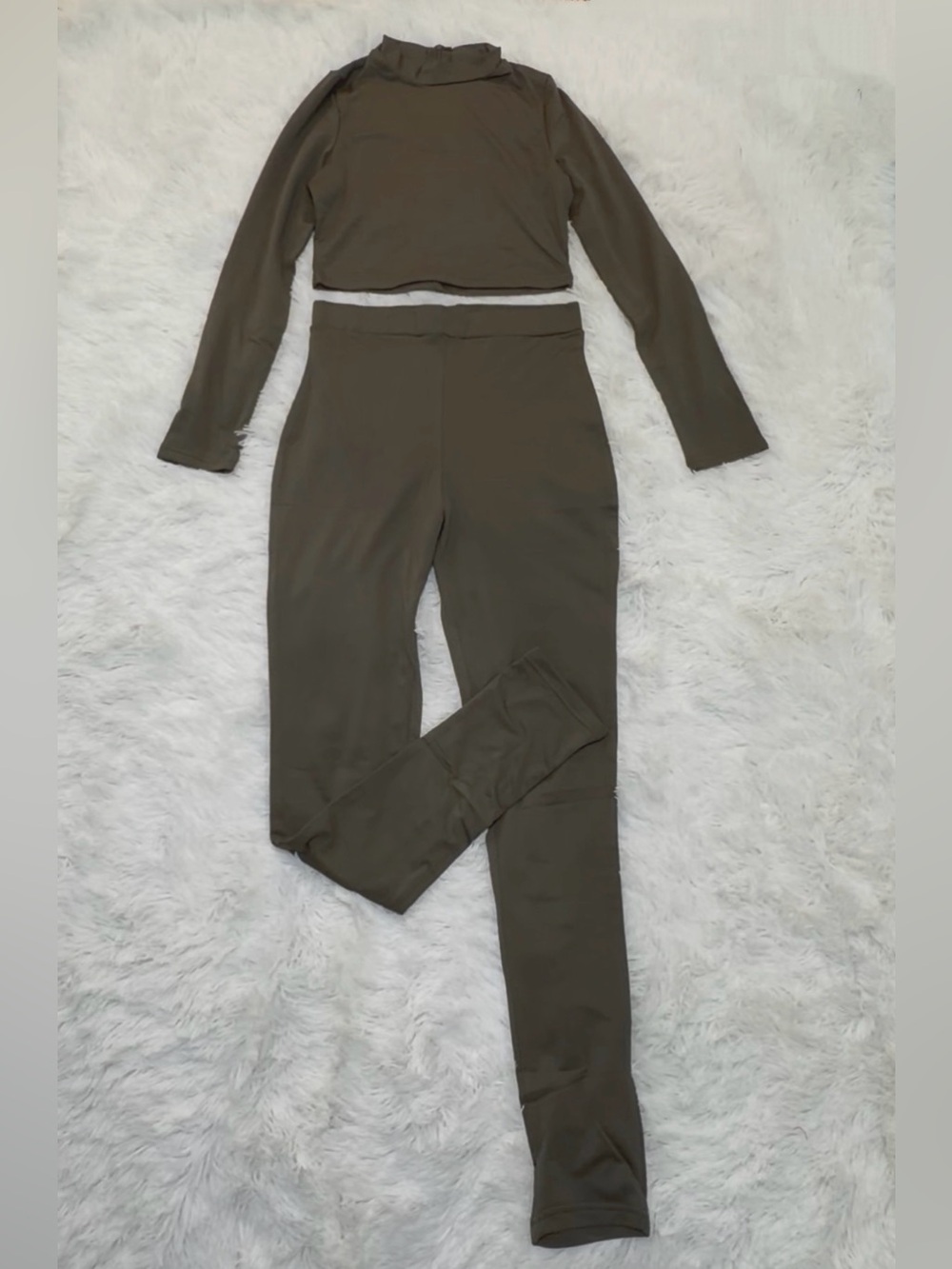 Women's Olive High-Waist Leggings and Crop Top Set Size M New without Tag